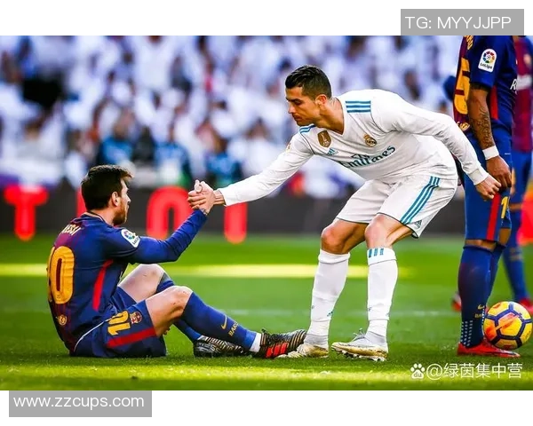 足球巨星经典时刻回顾：从梅西绝妙进球到C罗惊世逆转的震撼瞬间